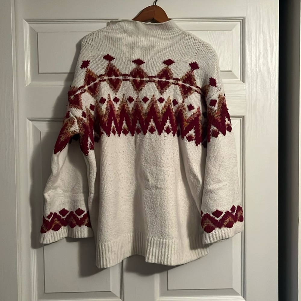 Isabel Maternity sweater size Large
Wide sleeves